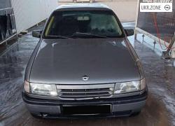 Седан Opel Vectra I (A) 1990 в Коломые