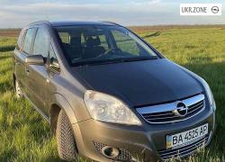 Компактвэн Opel Zafira II (B) Рестайлинг 2009 в Голованевске