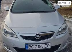 Універсал 5 дверей Opel Astra 2011 у Львові