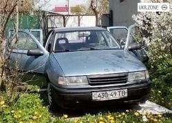 Седан Opel Vectra I (A) 1989 в Львове