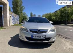 Хетчбек 5 дверей Opel Astra IV (J) 2009 у Києві