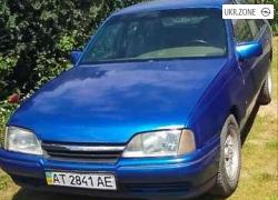Седан Opel Omega I (A) 1988 в Яворове