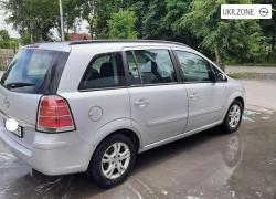 Компактвэн Opel Zafira 2005 в Костополе