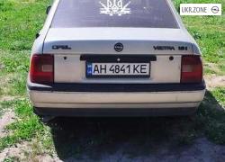 Седан Opel Vectra I (A) 1992 в Полтаве
