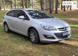 Универсал 5 дверей Opel Astra 2015 в Сумах