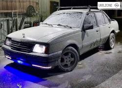 Седан Opel Ascona III (C) 1987 в Коломые