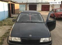 Седан Opel Vectra I (A) 1991 в Кропивни́цком