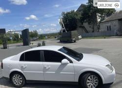 Седан Opel Vectra III (C) 2004 у Ужгороді