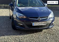 Універсал 5 дверей Opel Astra 2014 у Тячеві