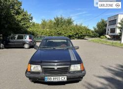 Седан Opel Ascona III (C) 1985 в Кривом Роге