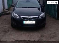 Универсал 5 дверей Opel Astra 2012 в Снигиревке