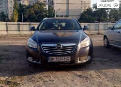 Универсал 5 дверей Opel Insignia I 2010 в Ровно