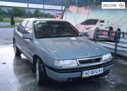 Седан Opel Vectra I (A) 1989 в Великом Березном