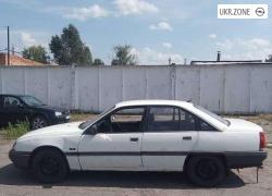 Седан Opel Omega I (A) 1987 в Миргороде