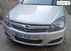 Хэтчбек 5 дверей Opel Astra IV (J) 2012 в Ровно