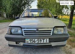 Хэтчбек 5 дверей Opel Ascona III (C) 1987 в Кременце