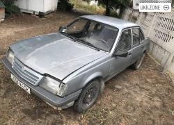 Седан Opel Ascona III (C) 1988 в Бершади