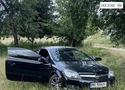 Кабриолет Opel Astra 2006 в Березно