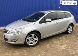Универсал 5 дверей Opel Astra 2011 в Кицмане