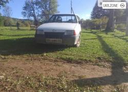 Седан Opel Kadett VI (E) 1988 у Турці