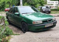 Седан Opel Vectra I (A) 1993 в Светловодске