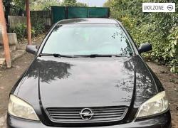 Седан Opel Astra 2006 в Богодухове