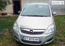 Компактвэн Opel Zafira II (B) Рестайлинг 2009 в Ивано-Франковске