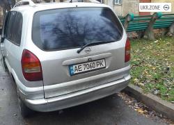 Компактвэн Opel Zafira I (A) 2002 в Кривом Роге