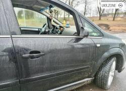 Компактвэн Opel Zafira II (B) Рестайлинг 2009 в Болграде