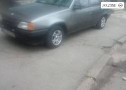 Седан Opel Kadett VI (E) 1988 в Никополе