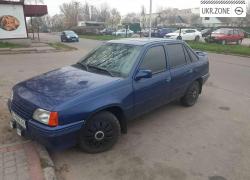 Седан Opel Kadett VI (E) 1988 в Черкассах
