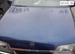 Седан Opel Omega I (A) 1992 у Дніпрі