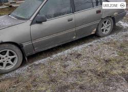 Седан Opel Omega I (A) 1988 в Мостиске