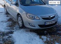 Универсал 5 дверей Opel Astra 2012 в Коломые