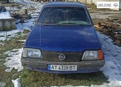 Седан Opel Ascona III (C) 1986 в Коломые