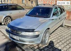Универсал 5 дверей Opel Vectra II (B) 1998 в Кельменцах