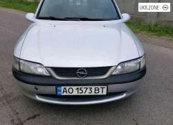 Седан Opel Vectra II (B) 1996 в Тячеве