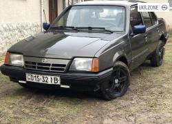 Седан Opel Ascona III (C) 1986 в Подгайцах