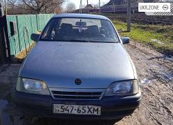 Седан Opel Omega II (B) 1998 у Кельменцях