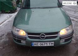 Седан Opel Omega II (B) 1998 в Покровске