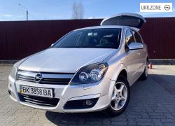 Opel Astra 2005 в Вараше