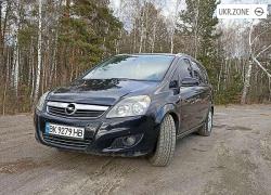 Компактвэн Opel Zafira II (B) Рестайлинг 2009 в Сарнах