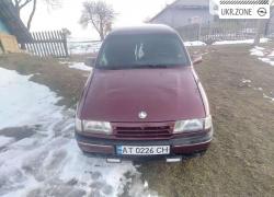 Седан Opel Vectra I (A) 1989 у Івано-Франківську