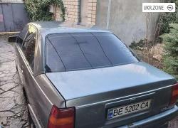 Седан Opel Omega I (A) 1988 у Миколаєві