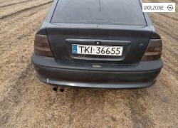 Лифтбек Opel Vectra II (B) 1998 в Переяславе