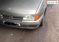 Седан Opel Kadett VI (E) Рестайлинг 1990 в Житомире