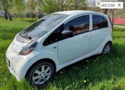 Хэтчбек 5 дверей Peugeot iOn I 2012 в Могилев-Подольском