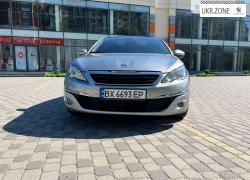 Хэтчбек 5 дверей Peugeot 308 2015 в Хмельницком