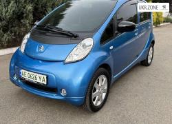 Хэтчбек 5 дверей Peugeot iOn I 2011 в Кривом Роге