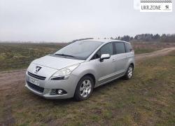 Компактвэн Peugeot 5008 I 2011 в Черкассах